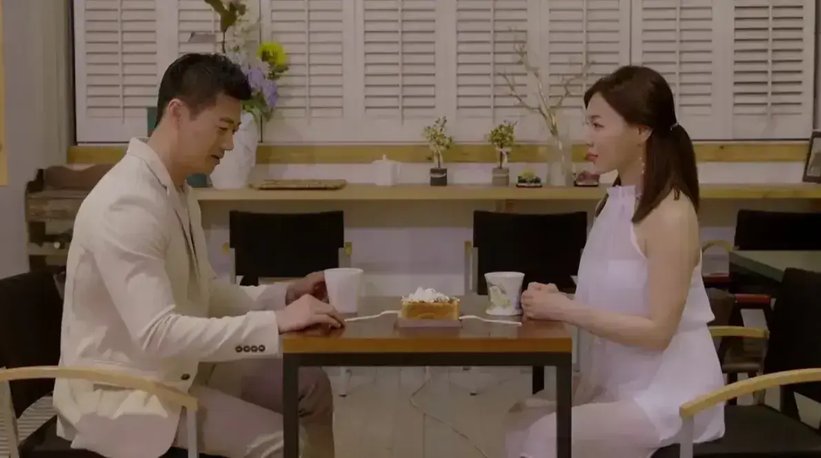 《我邻居的妻子》韩国电影未删减1080P韩语中字在线观看-我邻居的老婆高清百度网盘夸克迅雷下载-情感越界完整版-《我邻居的妻子》免费看全集