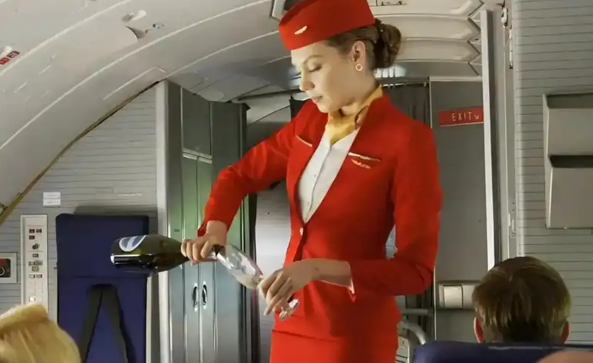 《法国空乘4》资源下载-高清完整版在线观看-法国空乘4免费全集