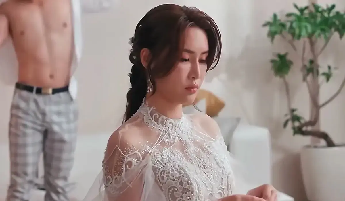 《小凤新婚》完整版无删减在线看-苏畅艾熙主演高清全集免费播放-无需会员免广告《小凤新婚》全集资源云端即看